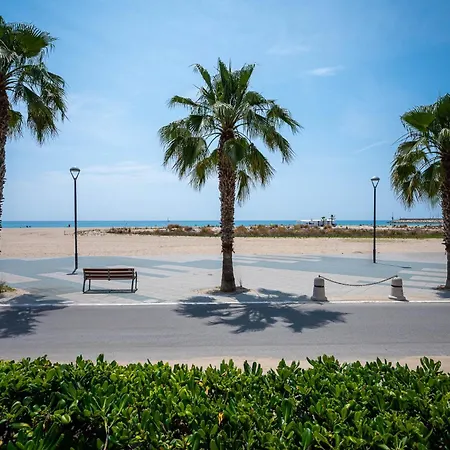 At108 Con Piscina En Primera Linea De La Playa * Torredembarra